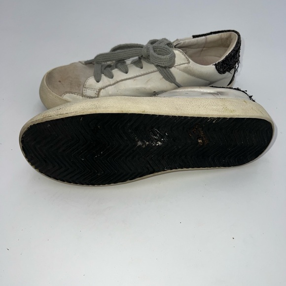 Golden goose size 6 1/2 - Picture 4 of 4